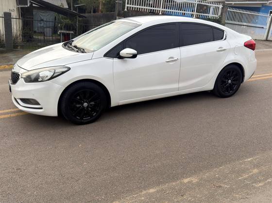 KIA CERATO 1.6 SX 16V FLEX 4P AUTOMÁTICO KIA CERATO 1.6 SX 16V FLEX 4P AUTOMÁTICO